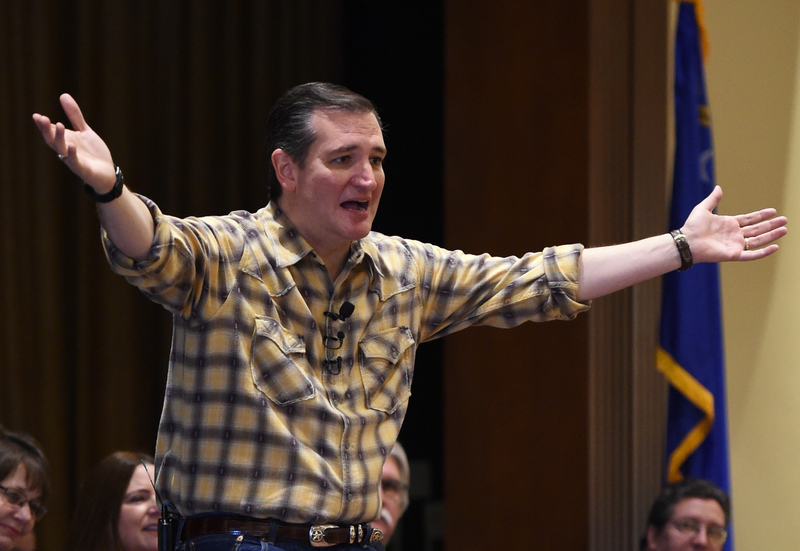 Illustration for article titled Ted Cruz Doesn't Know What to Do With His Arms
